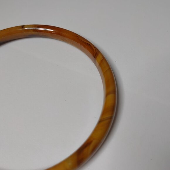 Caramel Colored 8.5 Inch Glass Bangle - Picture 4 of 14